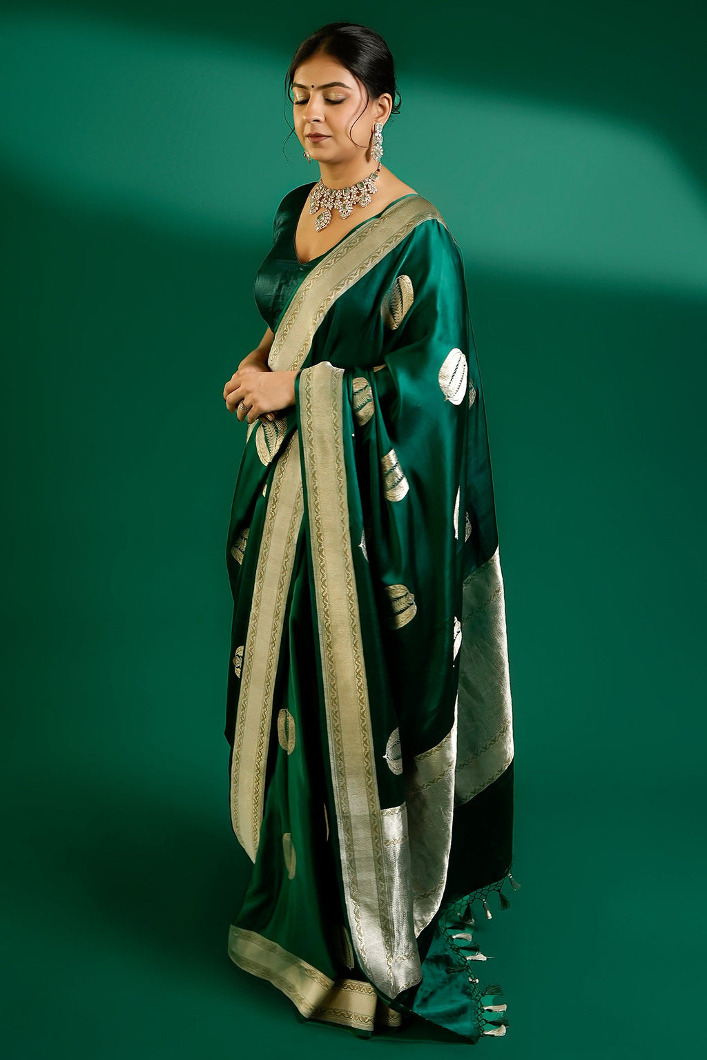Bottle Green Mango Silk Woven Saree Contrast Border and Pallu