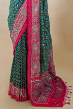 Dark Green Silk Traditional Woven Saree with Contrast Border and Pallu
