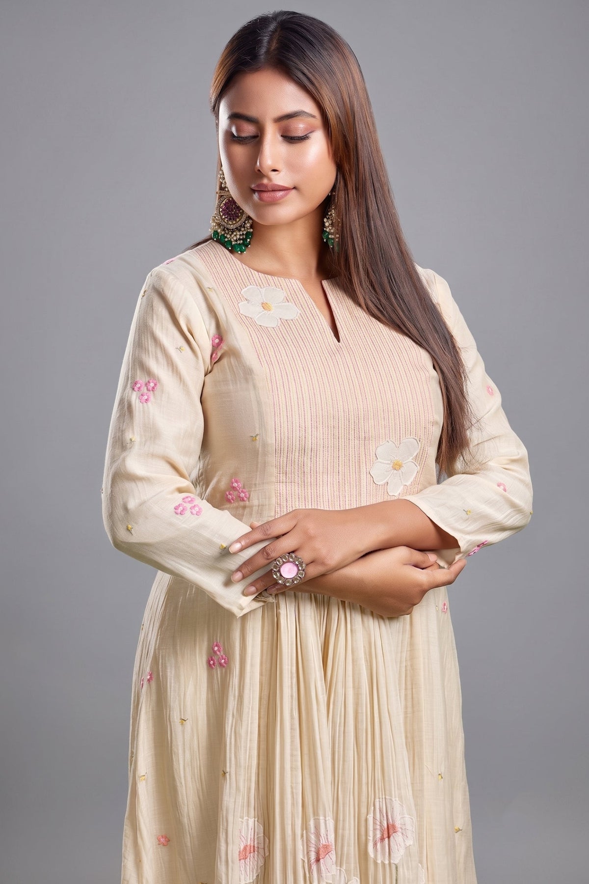 Ivory White Mul Cotton Floral Motif Flared Anarakli Set